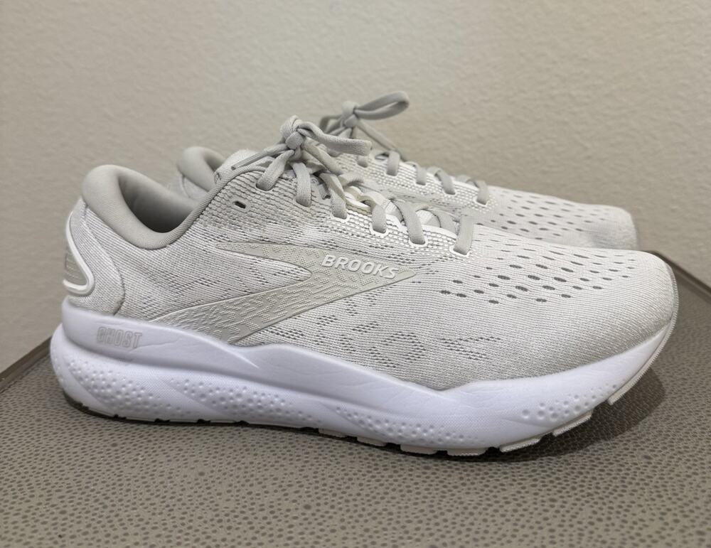 Brooks Women’s Ghost 16 Neutral Running Shoe 10 (42) White/White/Grey